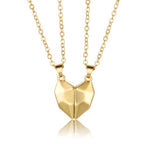 El Regalo Unisex Valentines Day Gift - 2 Pcs Heart Couples Magnetic Necklace for Couples/Besties/Friends - Matching Pendant Friendship Distance Magnetic Love Heart Jewelry (Golden Hearts)