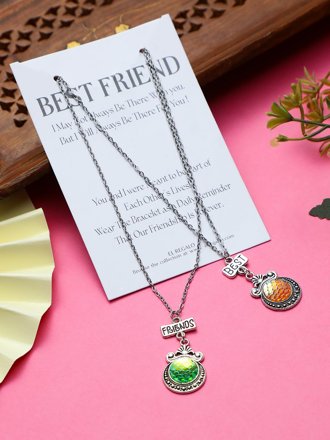 El Regalo 2PCs Best Friends 3D Mermaid Shell Pendant Necklaces for Girls- BFF Victorian Style Mermaid Pendant Necklaces for Besties- Valentines Day Gift