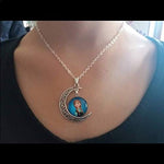 El Regalo Frozn Crescent Moon Ice Princess Ana El-sa Necklace for Kids/Girls (El-sa & Ana)