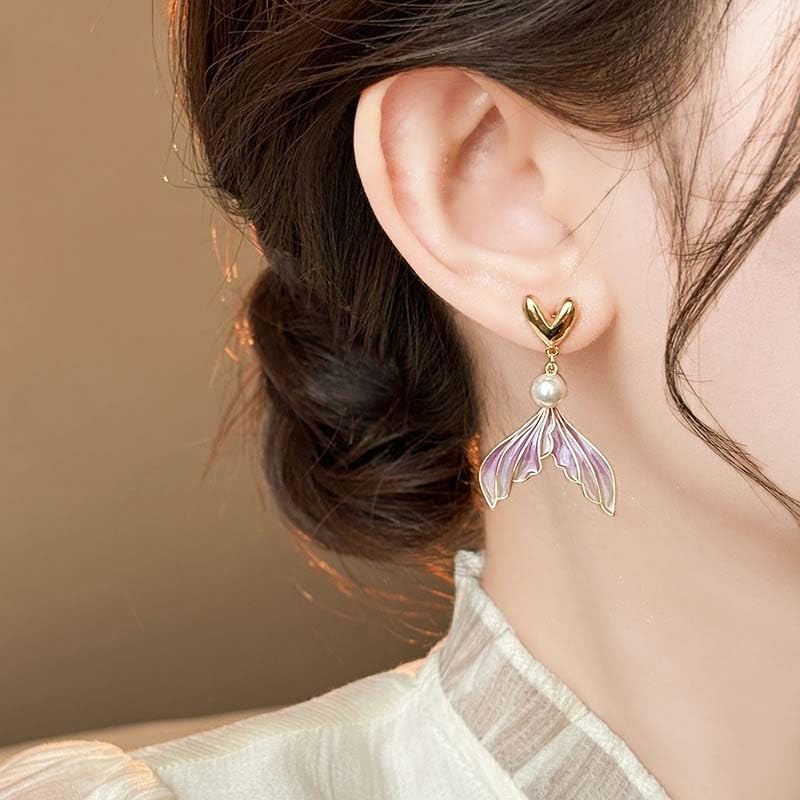 El Regalo Women's & Girl's Chic Gradient Fishtail Pearl Dangle Earrings- Iridescent Cascading Pearls | Trendy Mermaid-Core Design