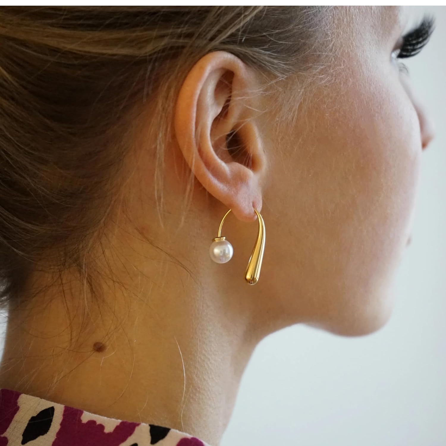 El Regalo Stainless Steel Pearl Ear Jacket Earrings- Exquisite Waterproof/Anti-Tarnish 18k Gold Plated Pearl Drop Statement Fashion Earrings