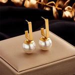 El Regalo Vintage Style Geometric Gold Plated Pearl Half Hoop Stud Earrings- Geometric Inlaid Pearl Hoop Stud U-shaped Luxury Designer Earrings for Women Girls