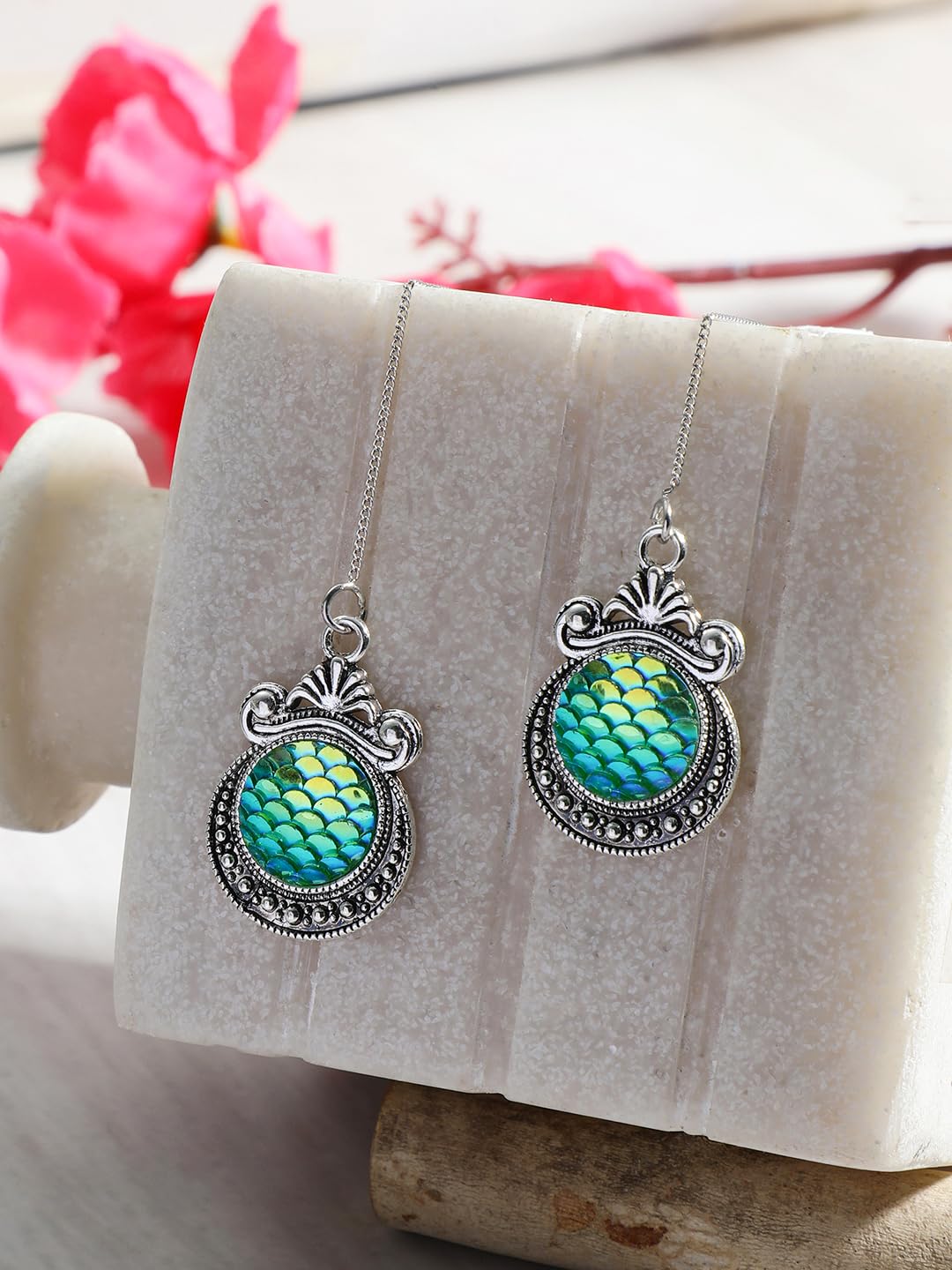 El Regalo 1 Pair Gradient 3D Mermaid Shell Threader Earrings for Girls & Women- Vintage Threader Earrings