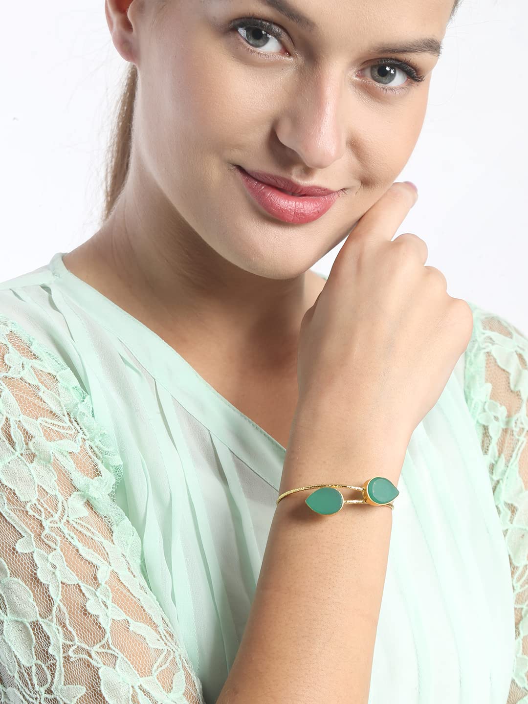 El Regalo Gold Plated Gemstone Cuff Bracelets for Women Natural Raw Rough Quartz Healing Crystal Cuff Bracelet Bangle (Emerald Green Quartz)