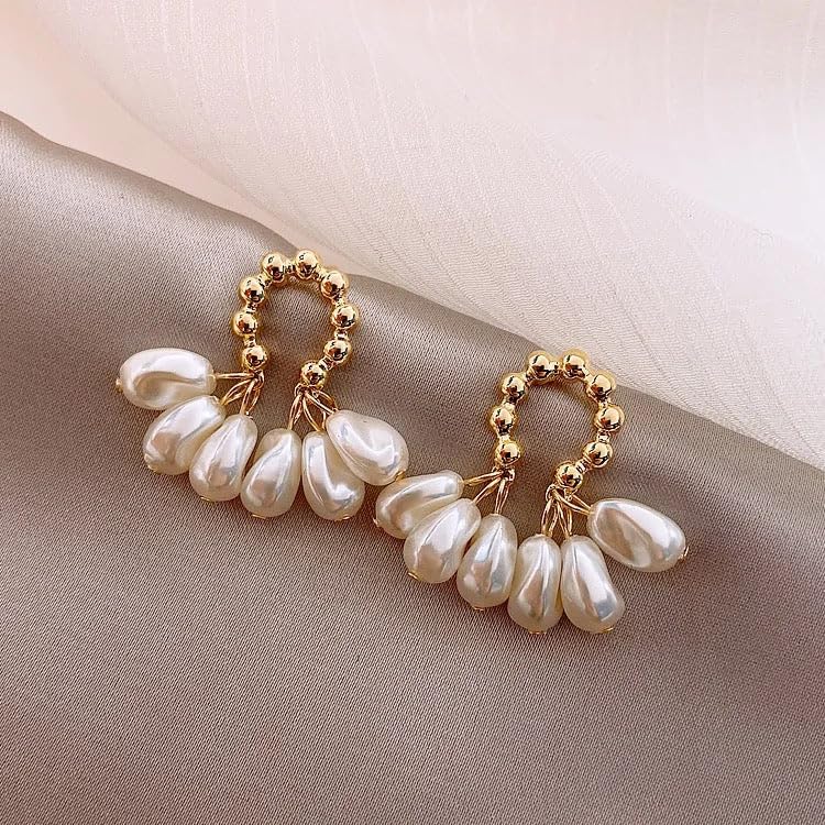 El Regalo Gold Beaded Pearl Hoop Earrings for Girls & Women - Elegant Cascading Teardrop Faux Pearl Drop Earrings - Boho Bridal Wedding Jewelry, Statement Dangle Hoops for Bridesmaids, Anniversary & Prom Gift