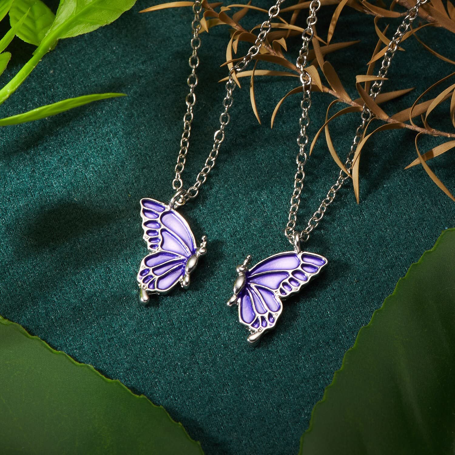 El Regalo 2 PCs Best Friend Butterfly Necklaces for Girls- Matching Butterfly Pendant Necklace Set BFF Friendship Necklace, Dainty Jewelry Gifts for Women Teen Girls (Purple BF Butterfly)