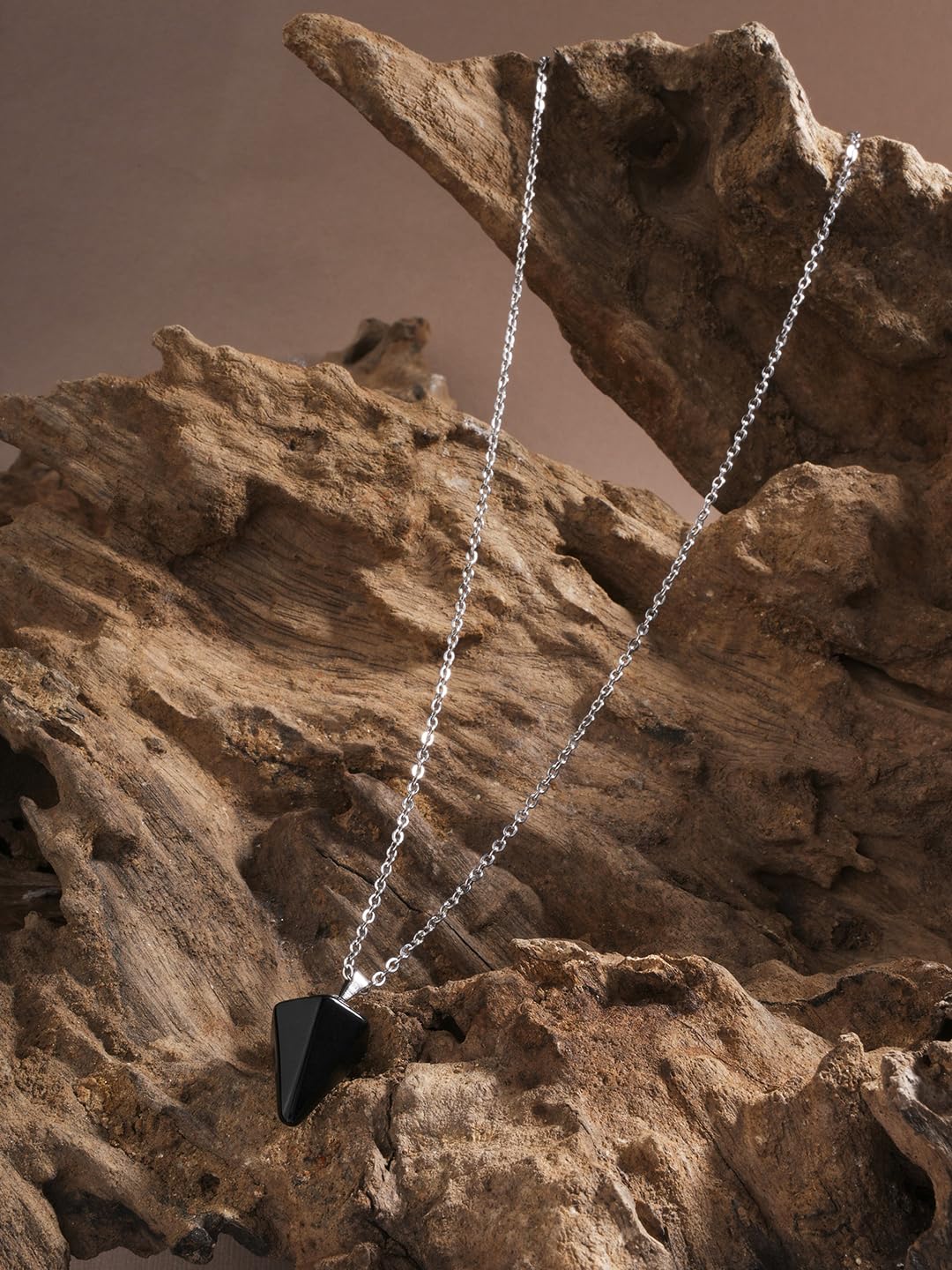 El Regalo 1PC Natural Stones Pointed Pendulum Unisex Pendant Necklace- Natural Healing Stones Peandant Chain Necklaces- Reiki healing/Feng shui (Black Onyx)