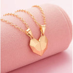 El Regalo Unisex Valentines Day Gift - 2 Pcs Heart Couples Magnetic Necklace for Couples/Besties/Friends - Matching Pendant Friendship Distance Magnetic Love Heart Jewelry (Golden Hearts)
