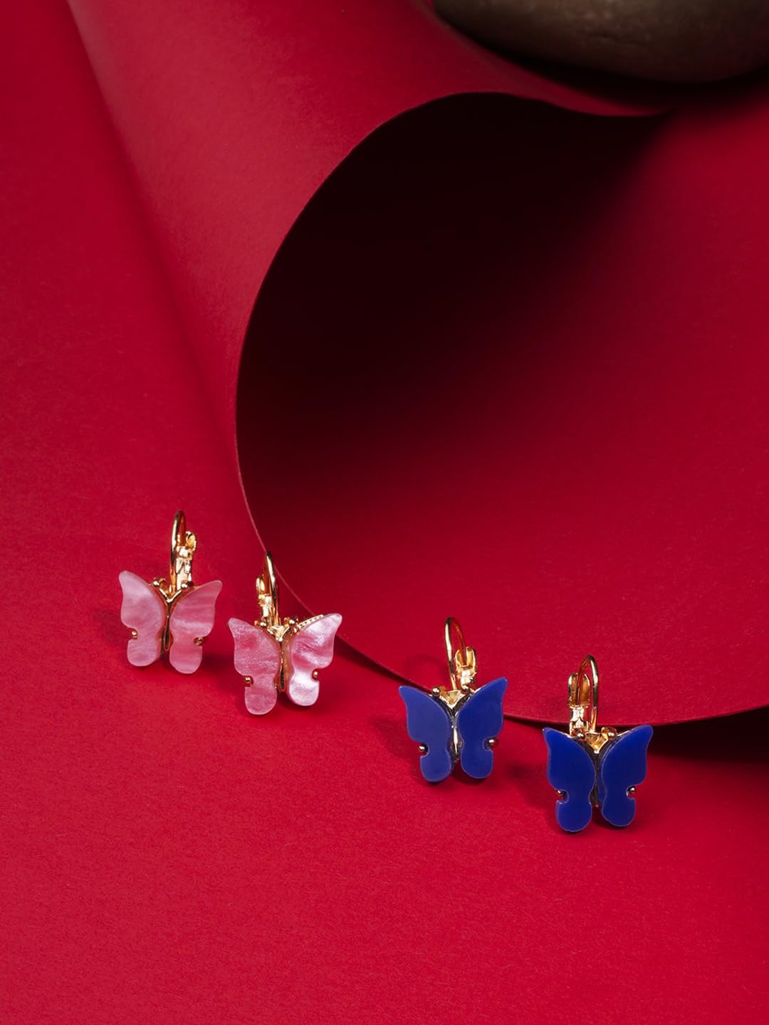 El Regalo Cute 2 Pairs Butterfly Lever Hook Earrings Combo for Girls & Women- Elegant Small Butterfly Hoop Earrings- Gift for Girls/Her (Pink & Blue)