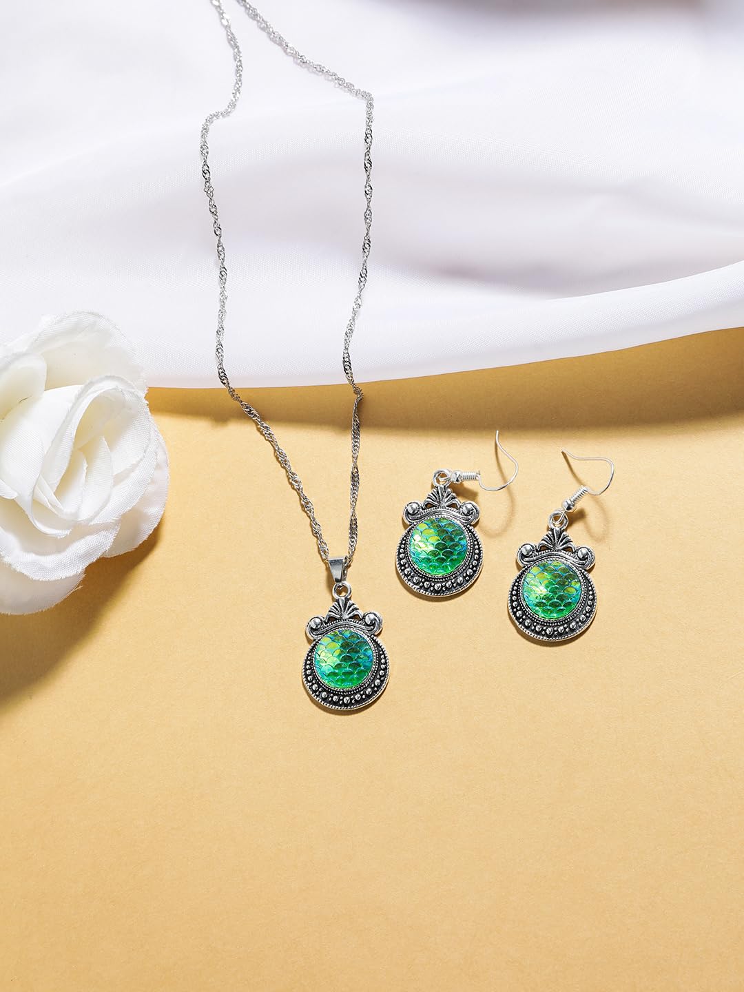 El Regalo 3D Ocean Mermaid Theame Vintage Style Pendant Chain Necklace with Earrings for Girls & Women