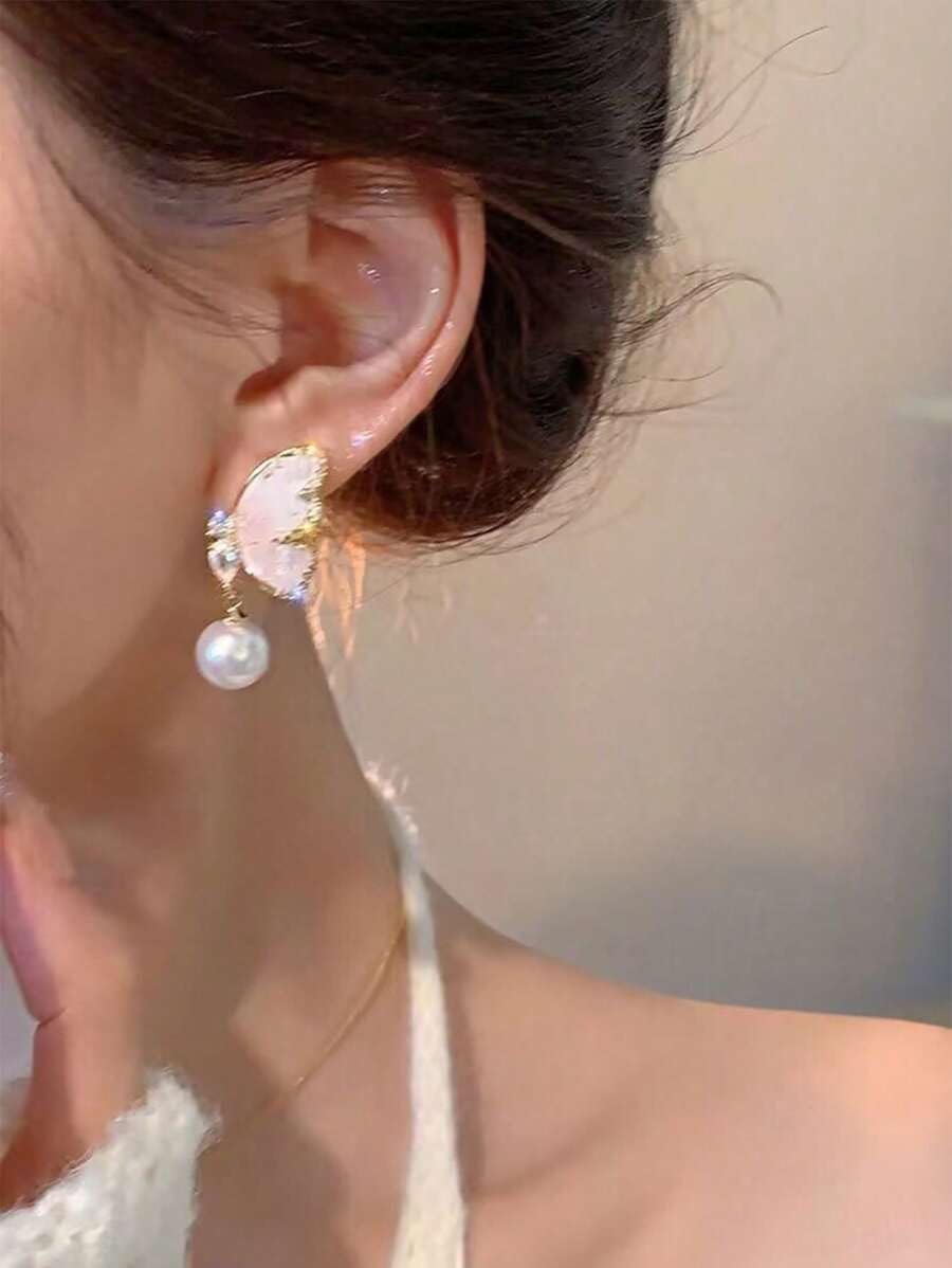 El Regalo Beautiful Gradient Butterfly Pearl Drop Crystal Earrings- Elegant Butterfly Statement Earrings for Girls & Women (Pink)