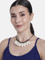 El Regalo Bohemian Gypsy Hippie Cowrie Beads Collar Macrame Choker Necklace for Girls & Women | Adjustable Retro Cowrie Handmade Beach Choker Necklace (Black Macrame Cowrie Necklace)
