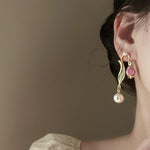 El Regalo Romantic Tulip Summer French Vintage Oil Dropping Flower Pearl Earrings- Light & Luxury Retro Pink Flower Pearl Stud Earrings