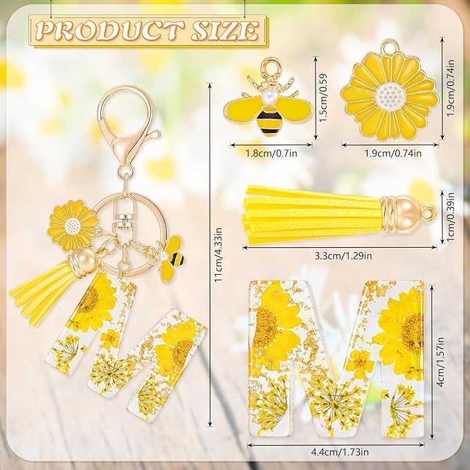 El Regalo Personalized Name Initials Natural Flowers & Bee Charm Keychain - Custom Letter Keyring with Daisy Flower & Honey Bee Pendant, Purse, Bag, Backpack Accessory (Letter M)