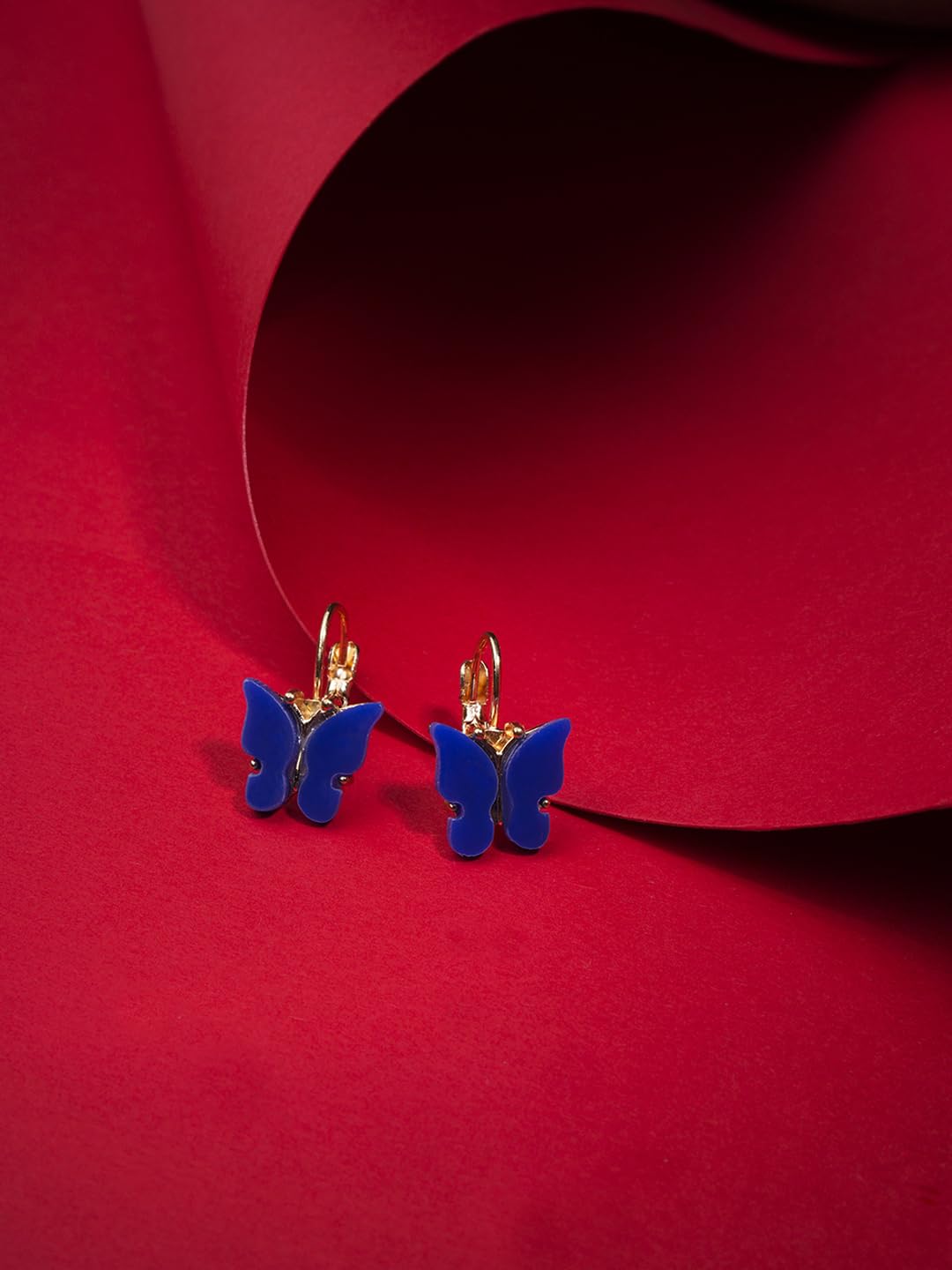 El Regalo Cute 2 Pairs Butterfly Lever Hook Earrings Combo for Girls & Women- Elegant Small Butterfly Hoop Earrings- Gift for Girls/Her (Pink & Blue)