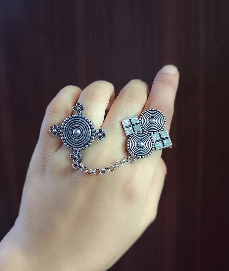 El Regalo Unique Oxidized Brass Floral Finger Rings with Chain- Silver Lookalike Oxidized Chain Dual Finger Adjustable Designer Rings (Style-2)