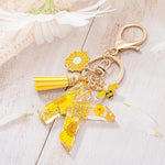El Regalo Personalized Name Initials Natural Flowers & Bee Charm Keychain - Custom Letter Keyring with Daisy Flower & Honey Bee Pendant, Purse, Bag, Backpack Accessory (Letter K)