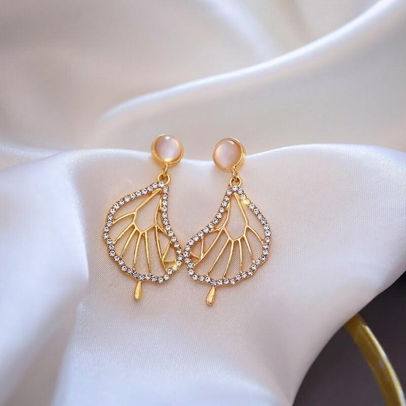 El Regalo Golden Moon, Pearl, Cat, Flower, Wings Dangle Earrings For Girls & Women- Temperament Pearl Cherry Cat Rhinestone Earring Girl Party Jewelry Gift (Wings Earrings)