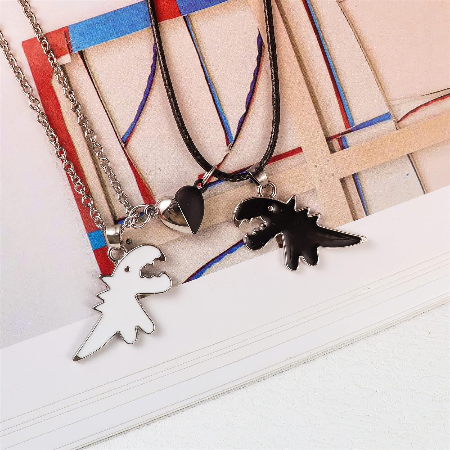 2Pcs Handmade Love Heart Dinosaur Couple Matching Pendant Necklace Set for Women Men Friend Adjustable Animal Necklace Friendship Jewelry Gift, Metal, metal