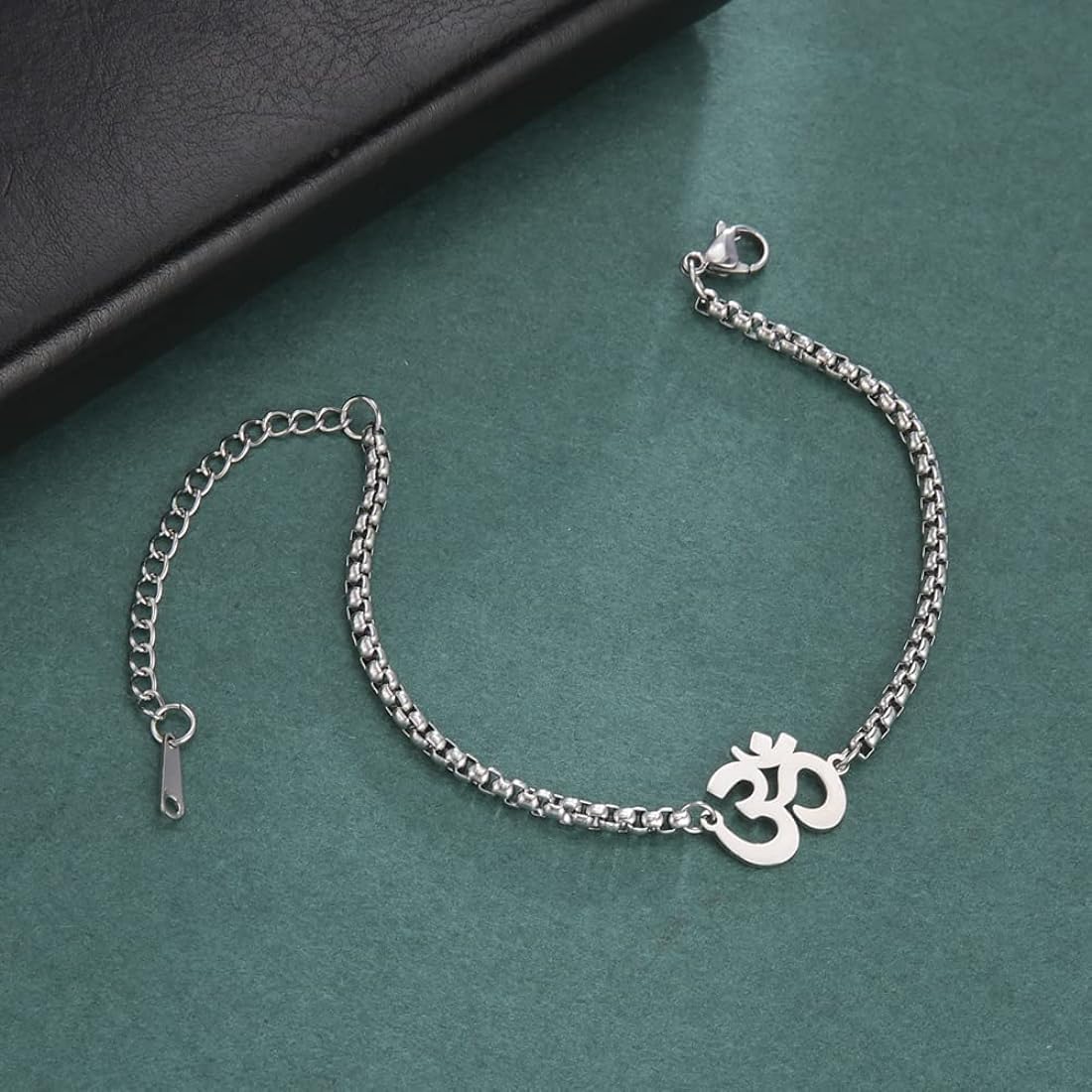 El Regalo 1 PC Stainless Steel OM/Aum Spritual Chain Bracelets for Boys/Men- Anti Tarnish/No Rust Spritual Meditaion Jewelry (Silver OM Bracelet)