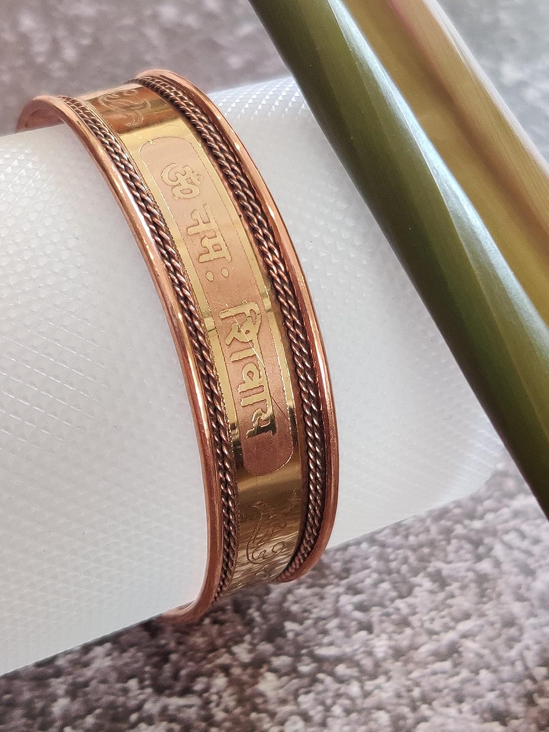 El Regalo "OM Namah Shivay Copper Healing Meditation Unisex Broad Bracelet/Kada for Men & Women | Healing Religious Copper Kada (OM Namah Shivay)