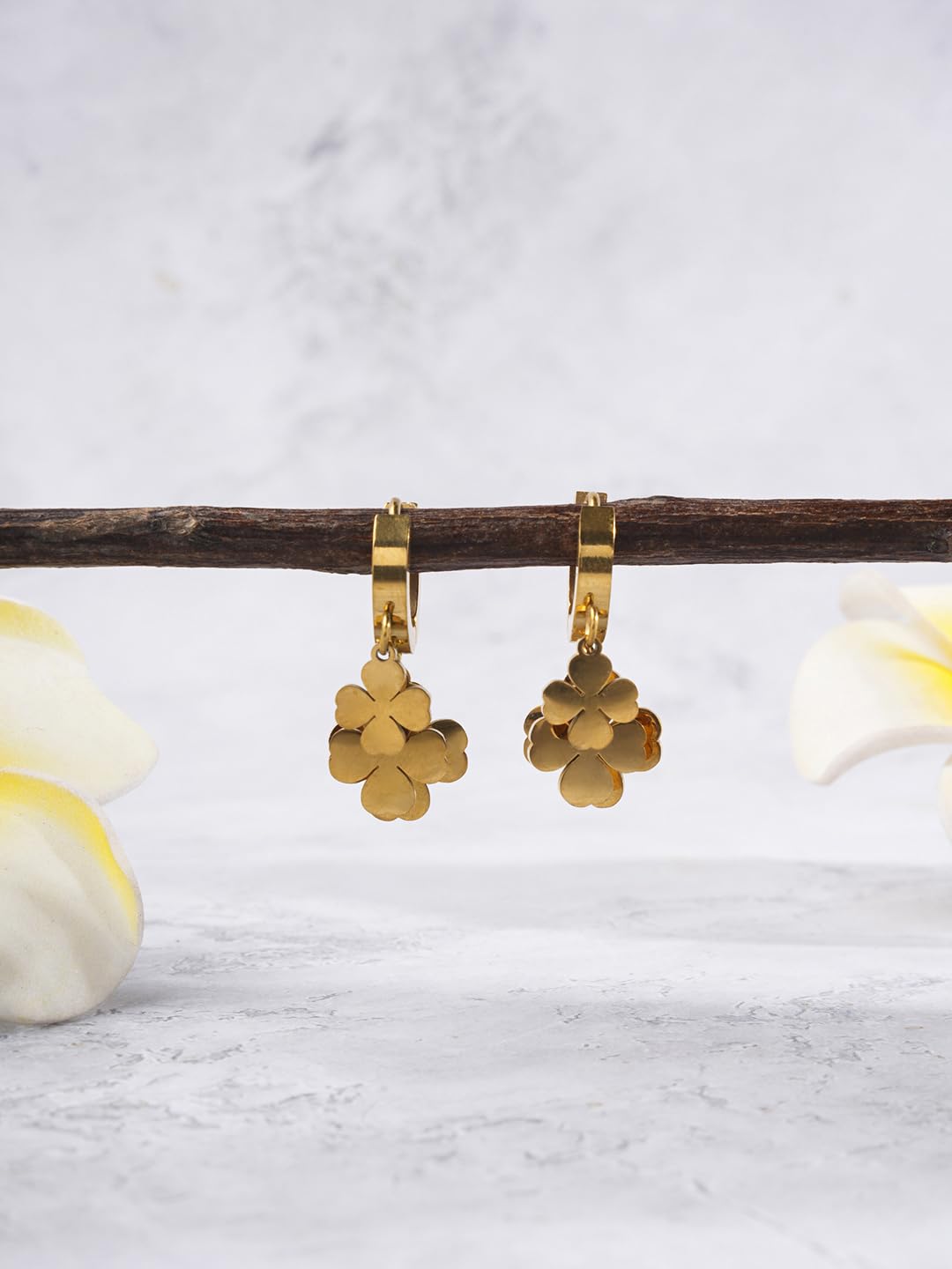El Regalo Stainless Steel Clover Trio Hoop Earrings - Gold Edition - Multi Dangle Four-Leaf Clover Earrings for Women - Beautiful & Luxurious Design