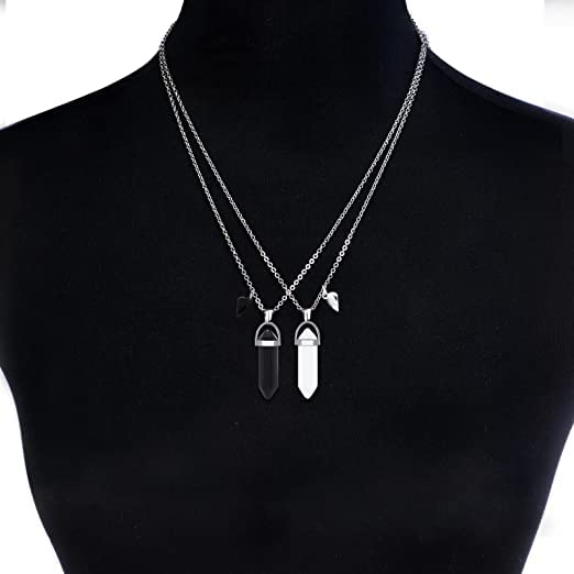 El Regalo 2Pcs/Set Crystal Bff Best Friend Magnetic Couple Matching Split Heart Pendant Necklaces For Besties/Couples - Valentines Day Gift (Black & White, Unisex Adult)