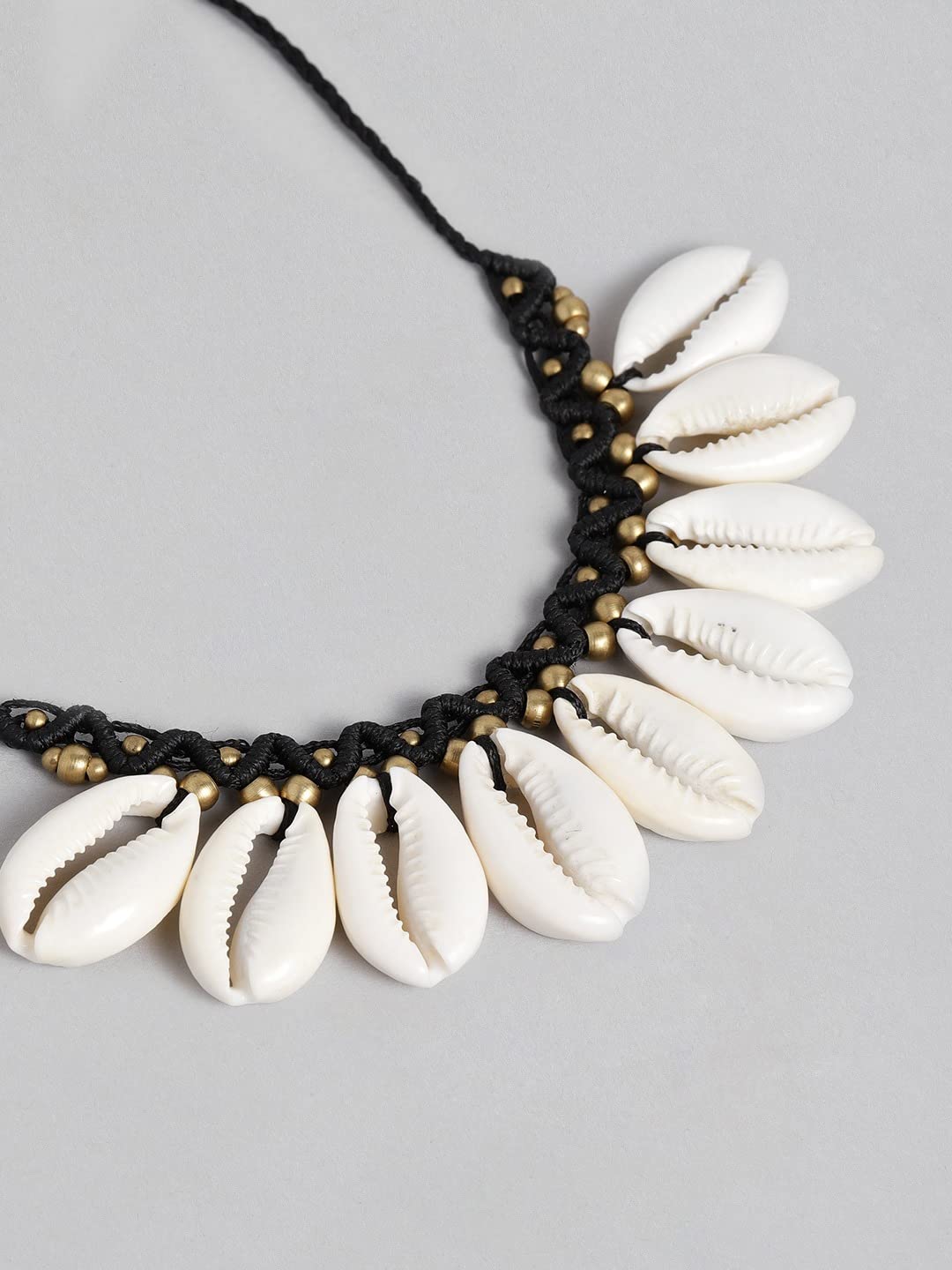 El Regalo Bohemian Gypsy Hippie Cowrie Beads Collar Macrame Choker Necklace for Girls & Women | Adjustable Retro Cowrie Handmade Beach Choker Necklace (Black Macrame Cowrie Necklace)