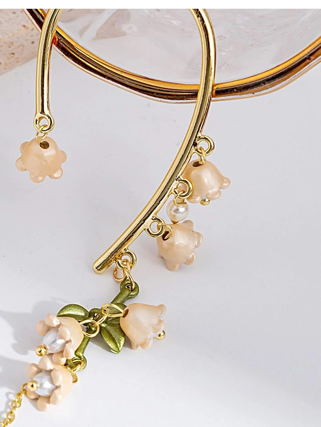 El Regalo 1 Pair Lily of the Valley Ear Cuffs Earrings for Women, Non Piercing Leaf Lily Flower Ear Cuffs Wrap Clip on Crawler Climber for Women