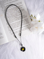 El Regalo Cute Daisy Flower Adjustable Black Cord Necklace for Girls & Women - Simple Yet Classy, Timeless Design Fashion Accessory