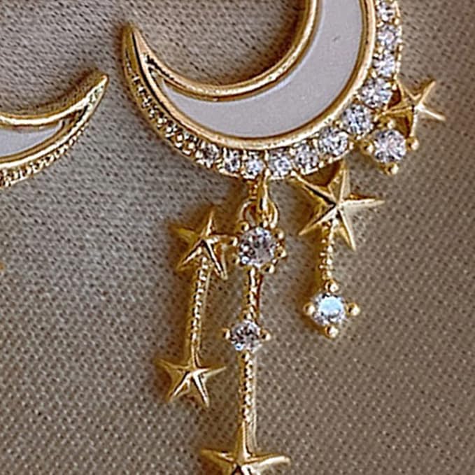 El Regalo Golden Moon, Pearl, Cat, Flower, Wings Dangle Earrings For Girls & Women- Temperament Pearl Cherry Cat Rhinestone Earring Girl Party Jewelry Gift (Moon Star Tassel Earrings)