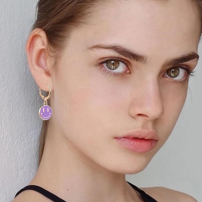 El Regalo Smiley Face Small Huggie Hoop Trendy Emoji Earrings- Preppy Cute Happy Face Dangle Drop Cartilage Colorful Hypoallergenic Earrings Gifts for Teen Girls Women (Purple)