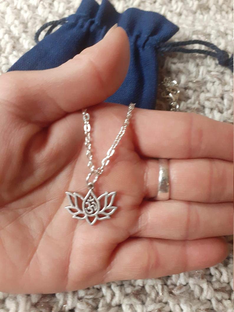 El Regalo Yoga Lotus Flower Necklace with Om Symbol | Yoga Meditation Spiritual Lotus Om Necklace for Her