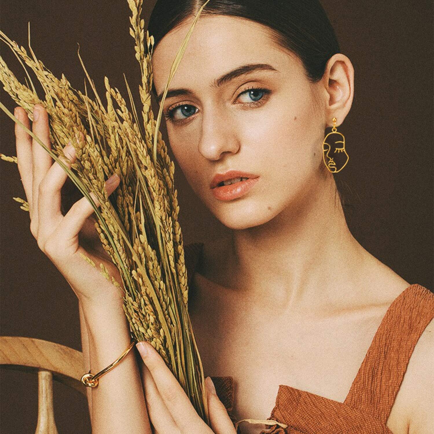 El Regalo "Chehra" Abstract Face Earrings- Gold Tone Geometric Hollow Face Earrings for Girls & Women- Vintage Fashion (Face Stud)
