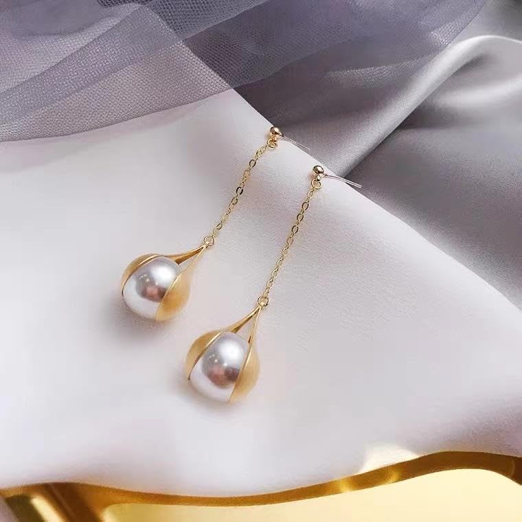 El Regalo Elegant Faux Pearl Earrings for Women - Elegant 18K Gold & Silver Plated Moti Jewelry Collection | Fancy Studs, Dainty Drops & Long Dangle Pearls Earrings for Girls (Style-2)