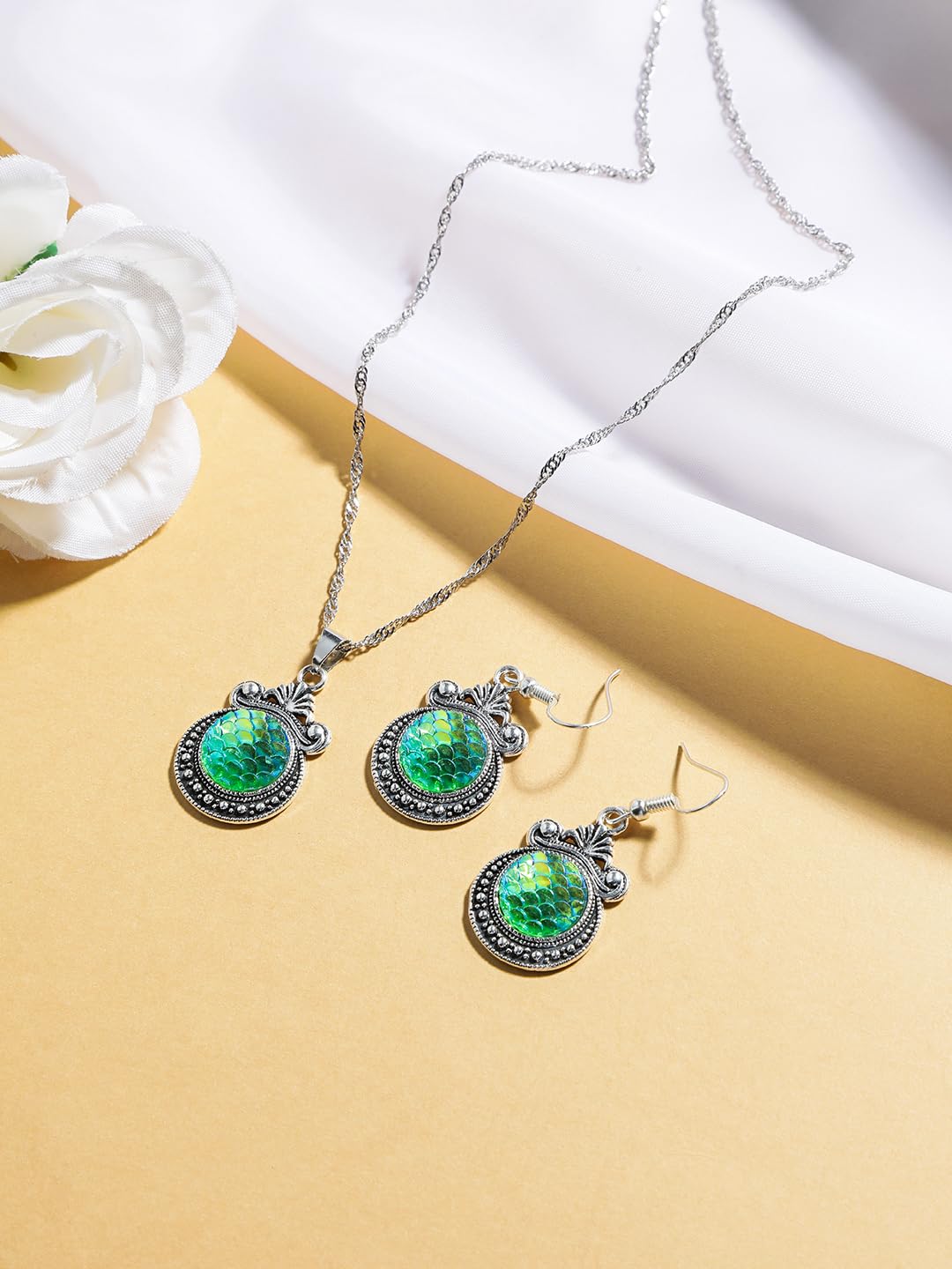 El Regalo 3D Ocean Mermaid Theame Vintage Style Pendant Chain Necklace with Earrings for Girls & Women