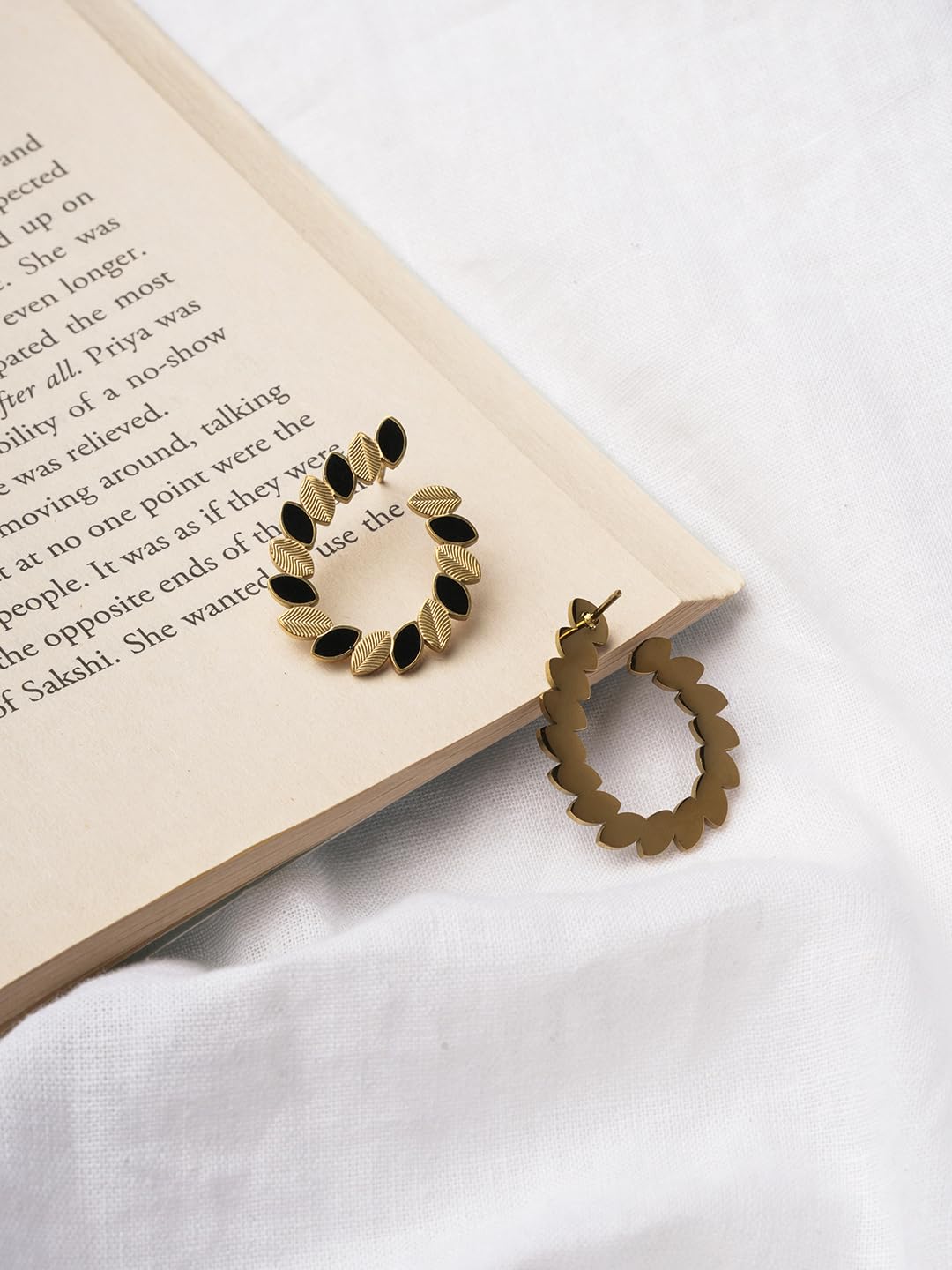 El Regalo Classy Stainless Steel Black & Golden Leaves Stud Earrings- Anti-Tarnish Statement Earrings