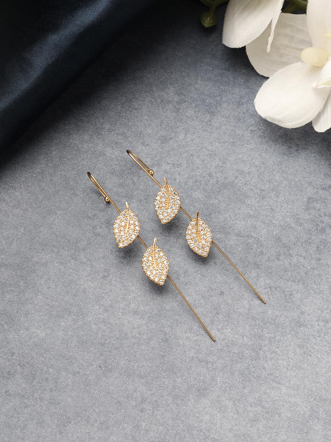 El Regalo 1 Pair Fancy Western Ear Wrap Needle Ear Crawler Earrings - Inlaid Zircon, Elegant Ear Cuff Climber Hook Earrings for Women Girls (Stylish 2 Leaves Ear Crawlers)