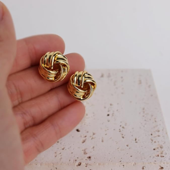 El Regalo 1 Pair Non Piercing Clip On Earrings- Knot Twist Clip On Non Pierced Earrings for Girls/Women- Fake Clip Earrings (Gold)