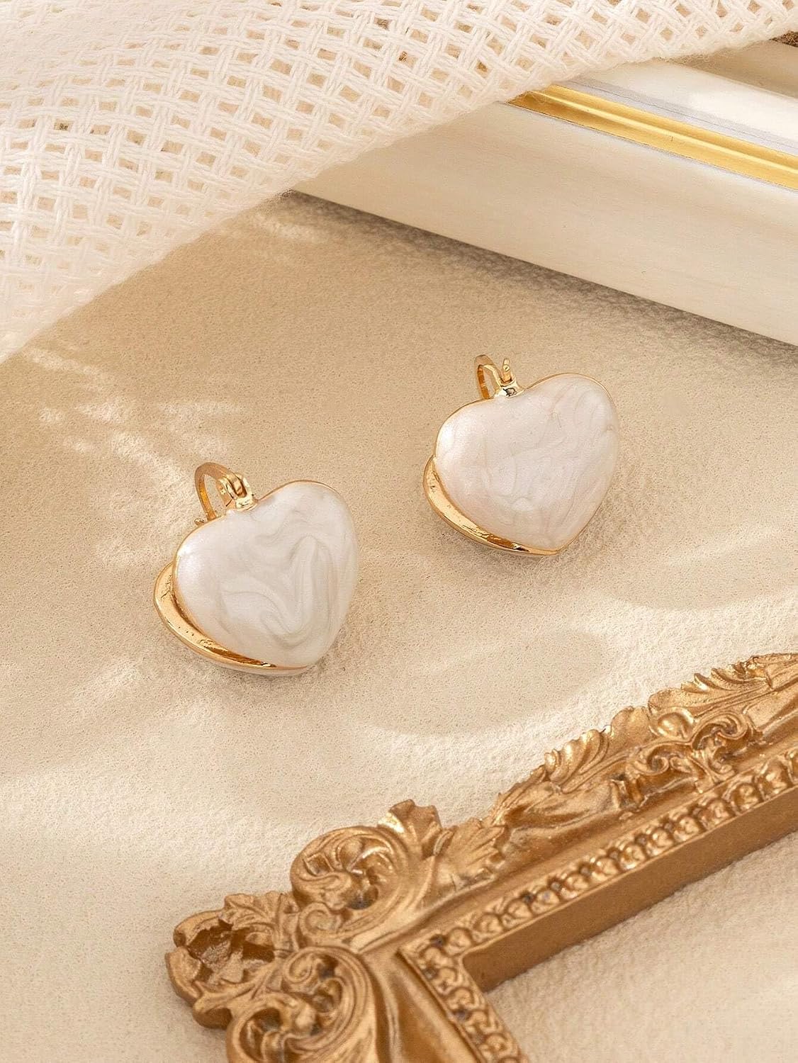 El Regalo Heart Hoops Earrings- Vintage Fashionable Bliss Heart Clip Double-sided Enamel Glaze Eternal Elegance Love Earrings for Women & Girls (Glazed Cream)