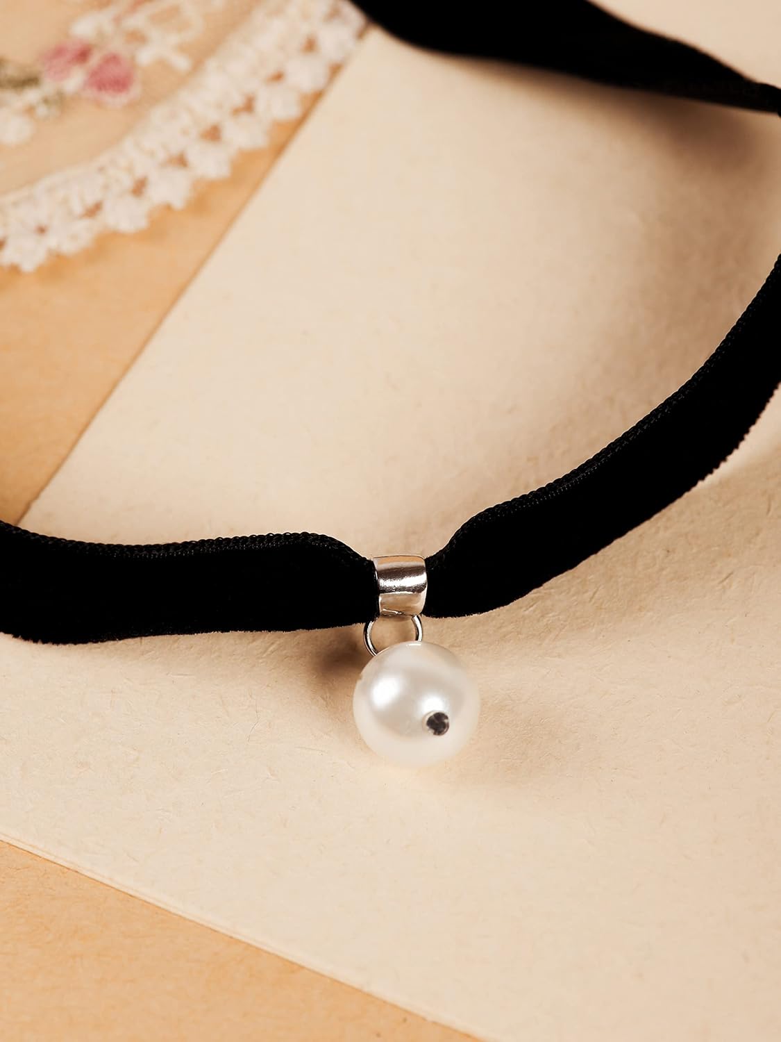 Sacina Gothic Pearl Choker, Pearl Choker Necklace, Black Velvet Choker, Halloween Christmas New Year Jewelry Gift For Women