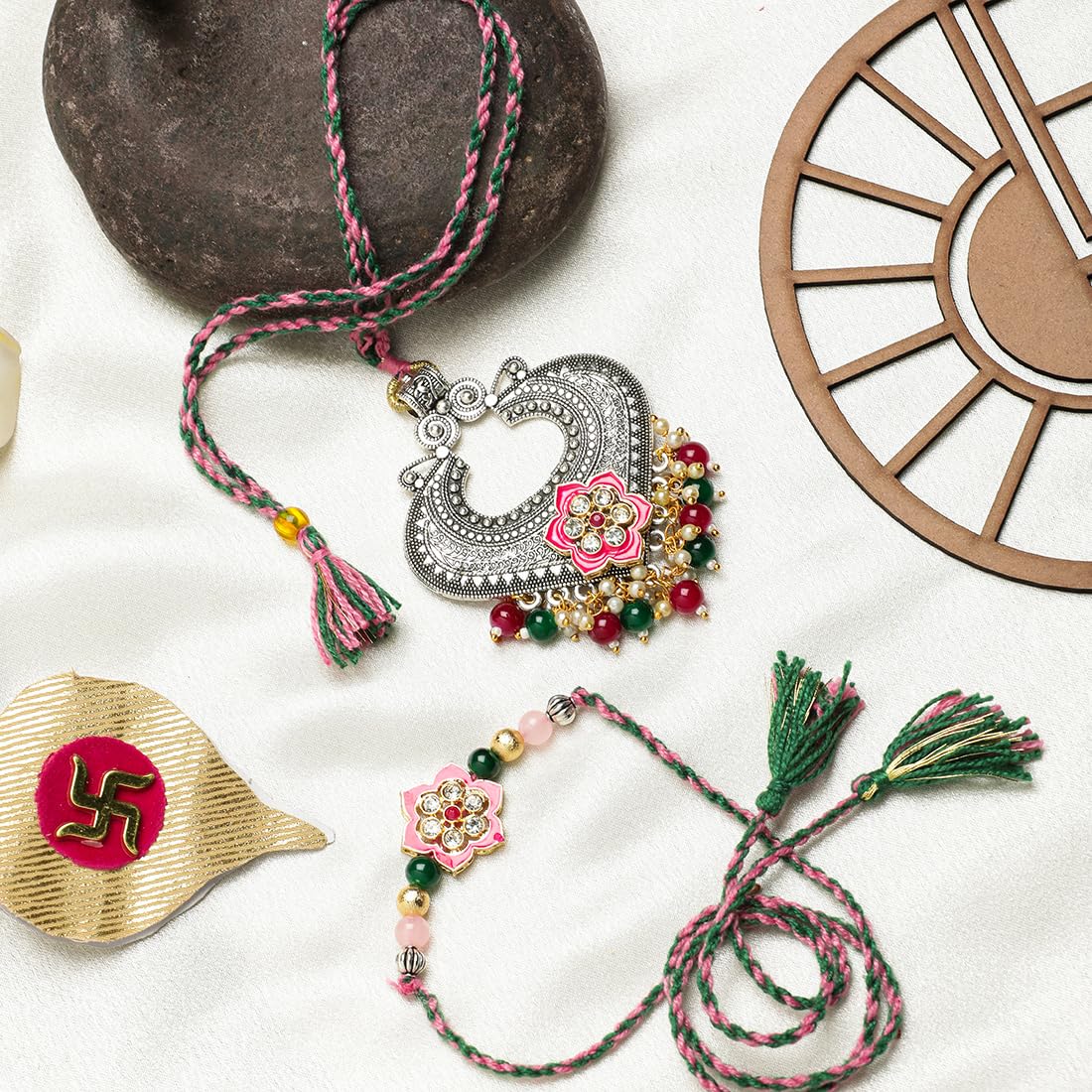 El Regalo Designer Bhaiya- Bhabhi Rakhi Luma/Lumba Set- Kundan, Pearls Rakhi with Roli Chawal in Gift Box- Luma Convertible into Necklace (Option-2)