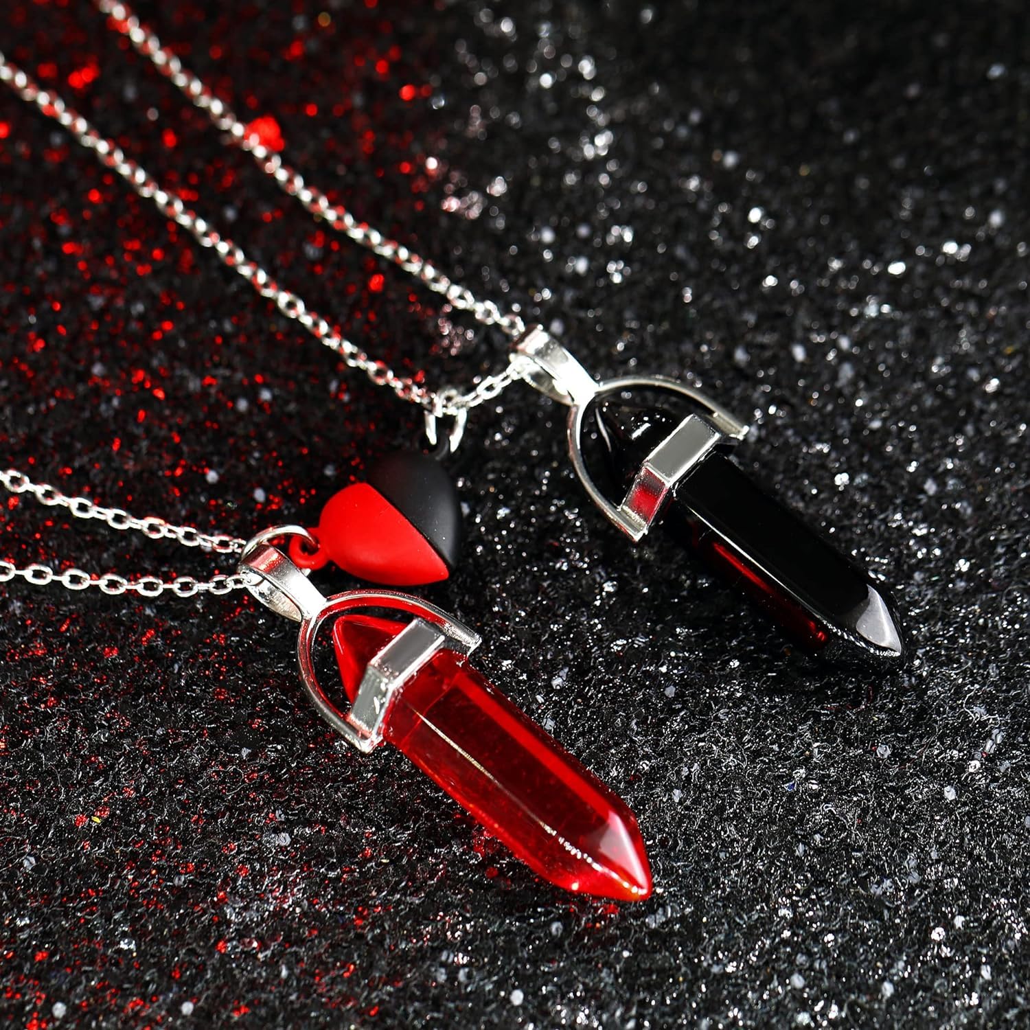 El Regalo Unisex 2Pcs/Set Crystal BFF Best Friend Magnetic Couple Matching Split Heart Pendant Necklaces for Besties/Couples - Valentines Day Gift (Red & Black)