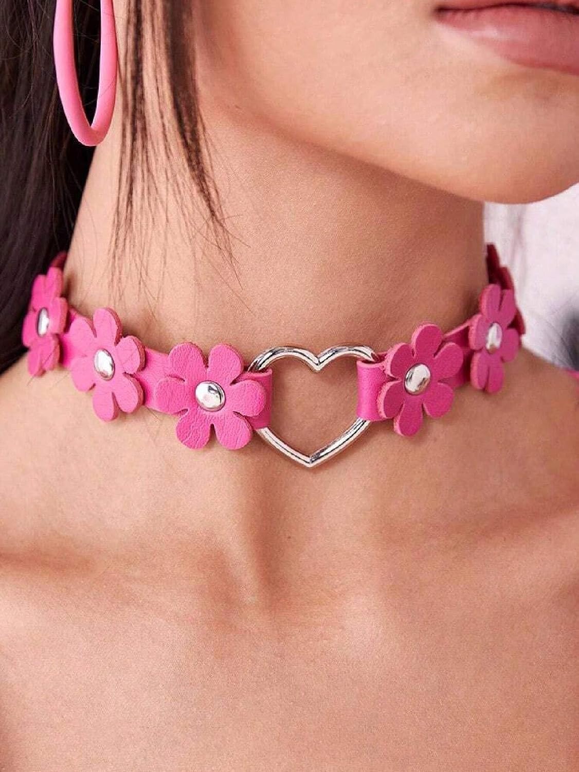 El Regalo Heart Flower Choker Necklace for Girls/Women- Gothic PU Leather Punk Choker Heart Ring Flower Necklace (Rose Pink)