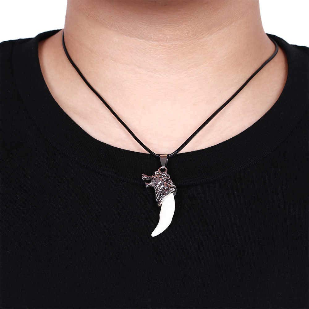 El Regalo Men's Retro Stainless Steel Bruce Lee Style Wolf Pendant Necklace | Men Jewelry | Men Pendant Necklace (Off White)
