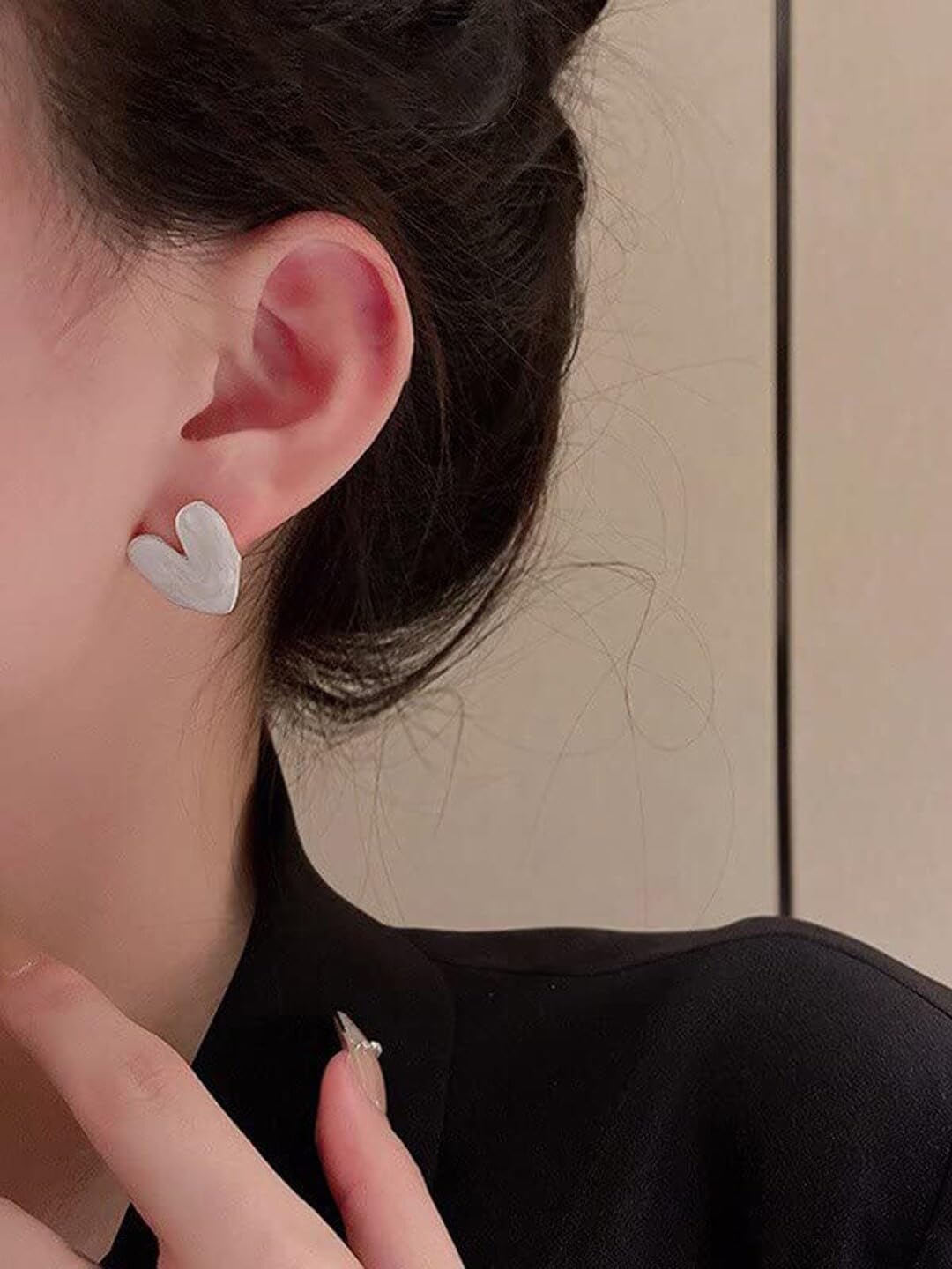 El Regalo Womens Irregular Feather- Light Heart Stud Earrings- Vintage Retro Style Enamel Heart Stud Earrings