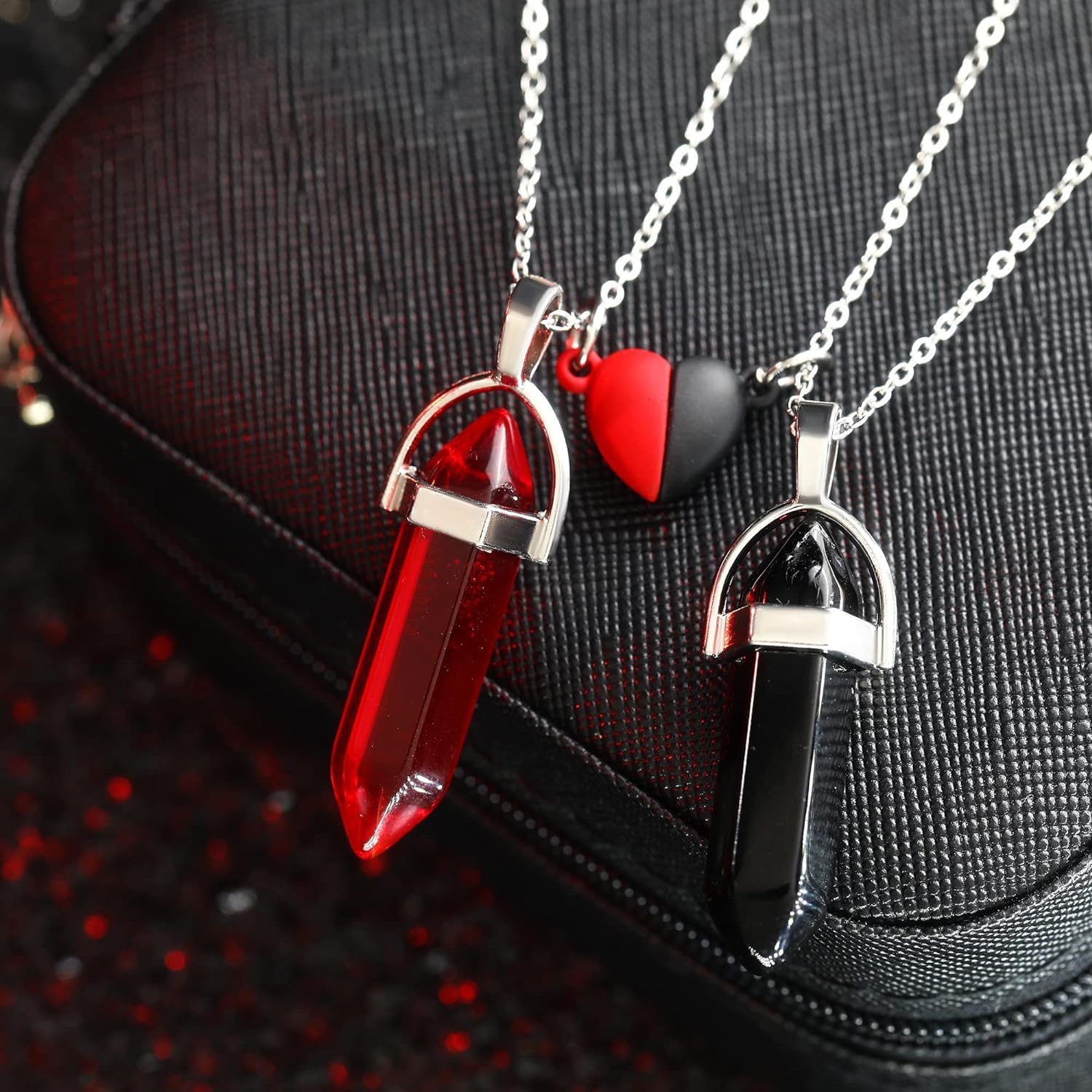 El Regalo Unisex 2Pcs/Set Crystal BFF Best Friend Magnetic Couple Matching Split Heart Pendant Necklaces for Besties/Couples - Valentines Day Gift (Red & Black)