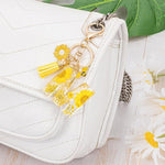 El Regalo Personalized Name Initials Natural Flowers & Bee Charm Keychain - Custom Letter Keyring with Daisy Flower & Honey Bee Pendant, Purse, Bag, Backpack Accessory (Letter M)