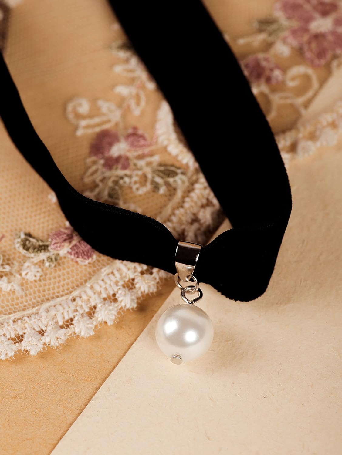 Sacina Gothic Pearl Choker, Pearl Choker Necklace, Black Velvet Choker, Halloween Christmas New Year Jewelry Gift For Women