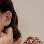 El Regalo 2PCs Tiny Pearl Cuff Cartilage Non-Pierced Clip On Earrings for Girls & Women- Vintage Pearl Clip Earrings (2 Silver)